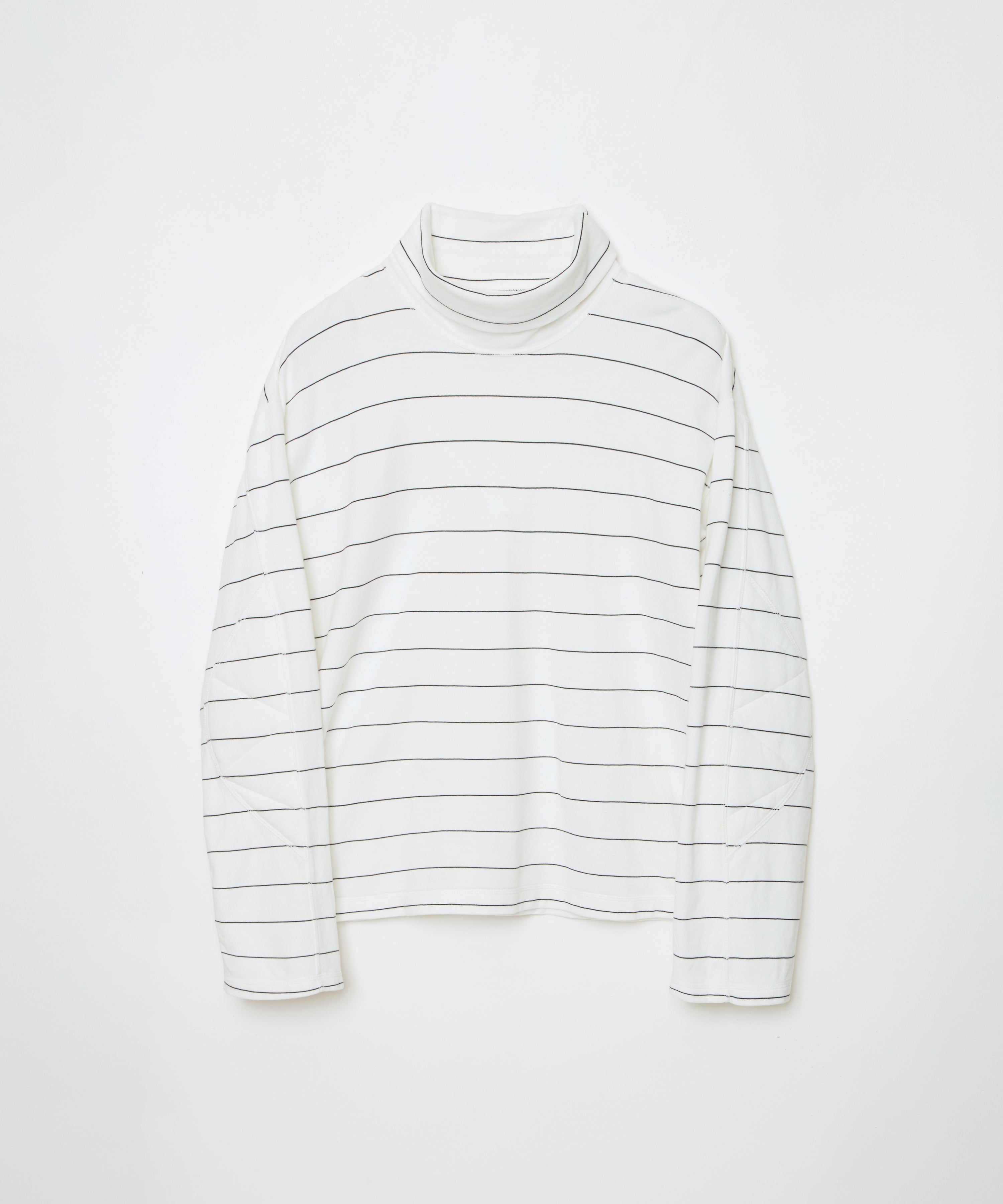 Turtleneck Long Sleeve Shirt (White x Black)