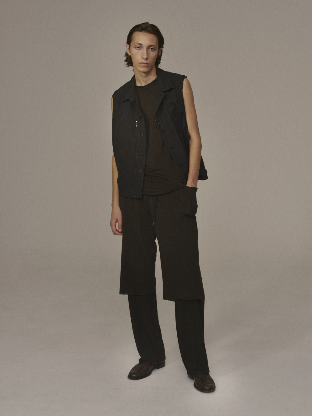 Right-pocketed Sleeveless (Espresso)