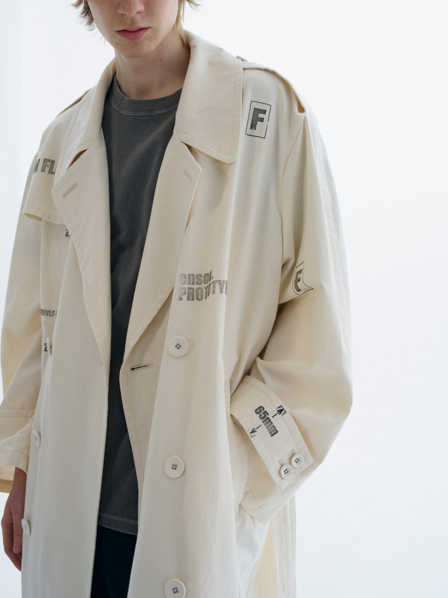 ensou. Prototype Trench Coat (Ivory) / E11C001